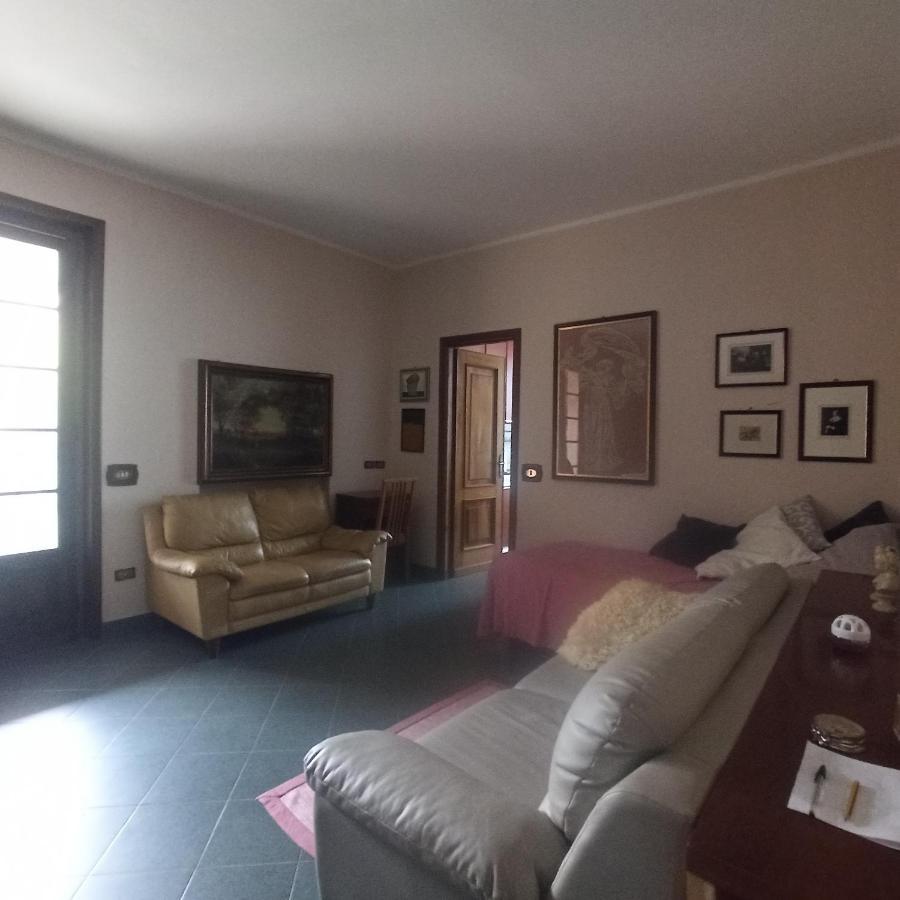 Casa Vincenzo 130 Mq Con Portico Ed Ingresso Esclusivo Dal Giardino Villa Felino Eksteriør billede