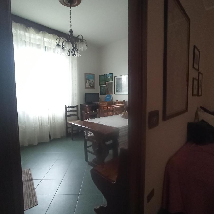 Casa Vincenzo 130 Mq Con Portico Ed Ingresso Esclusivo Dal Giardino Villa Felino Eksteriør billede