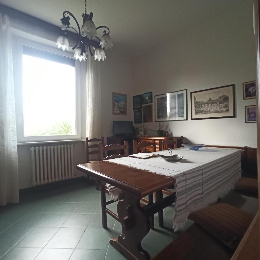Casa Vincenzo 130 Mq Con Portico Ed Ingresso Esclusivo Dal Giardino Villa Felino Eksteriør billede