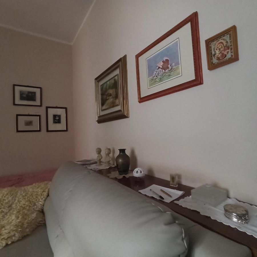 Casa Vincenzo 130 Mq Con Portico Ed Ingresso Esclusivo Dal Giardino Villa Felino Eksteriør billede