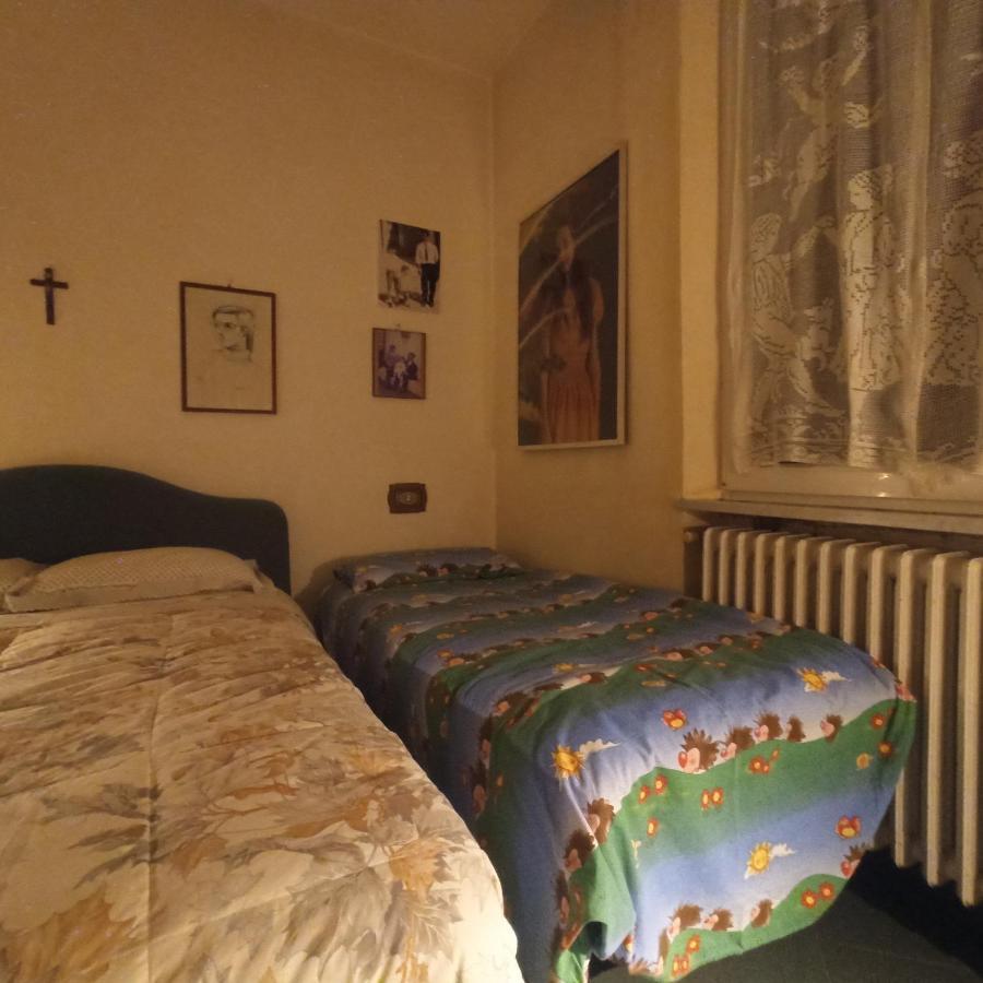 Casa Vincenzo 130 Mq Con Portico Ed Ingresso Esclusivo Dal Giardino Villa Felino Eksteriør billede
