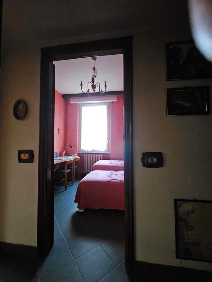 Casa Vincenzo 130 Mq Con Portico Ed Ingresso Esclusivo Dal Giardino Villa Felino Eksteriør billede